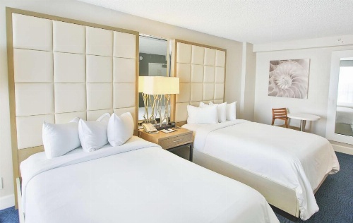 Bahia Mar Fort Lauderdale Beach- A DoubleTree By Hilton image 16